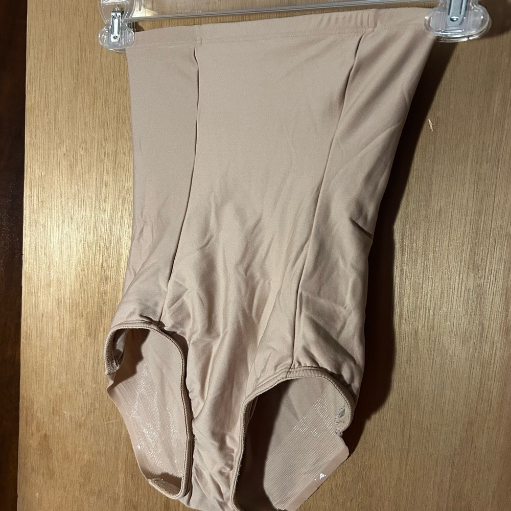 Soma High-Waist Shaping Brief in Beige. Size XL - Picture 2 of 6